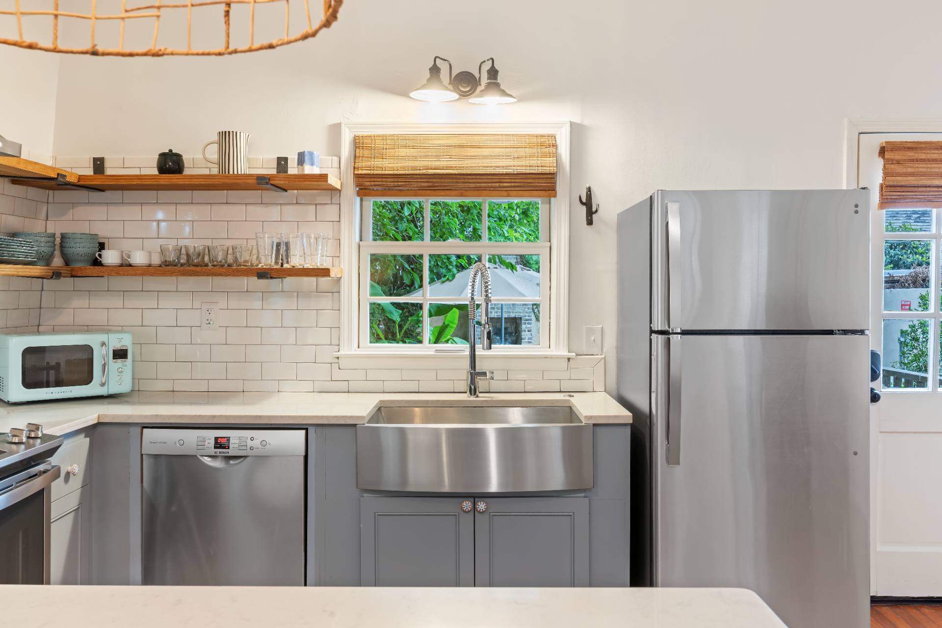 Suite B farmhouse sink